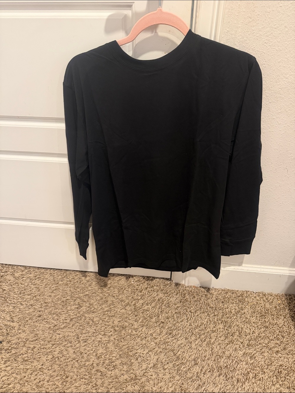 PINK Victoria's Secret Men's Black Long-Sleeve Crewneck Tee